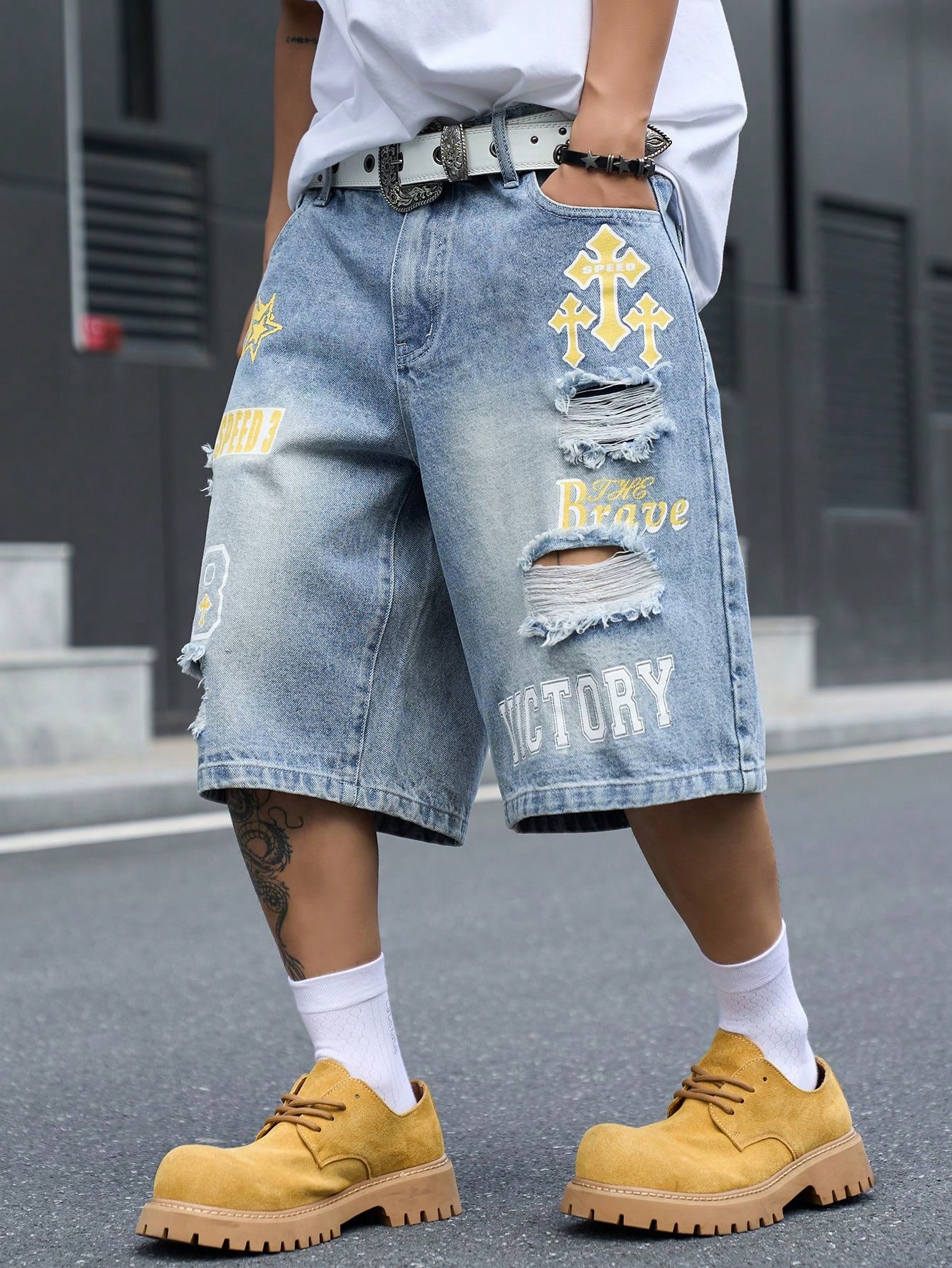 Men's Loose Fit Denim Bermuda  - огляд і ціна Men'S Shoes With Jeans